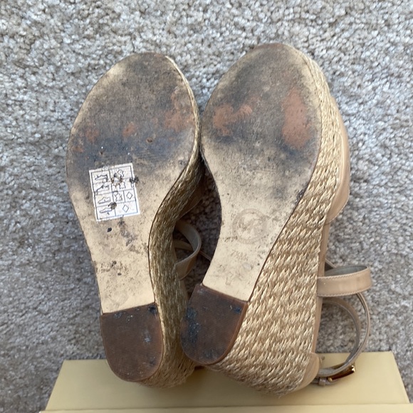 MICHAEL KORS Nude Patent Wedges - Picture 3 of 4